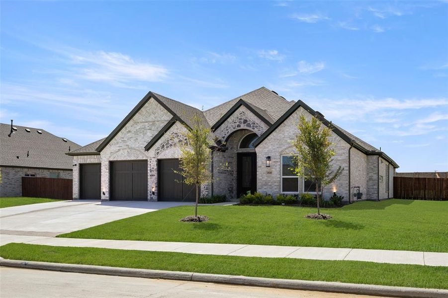 1810 Briarwood- Front-2 1810 Briarwood- Front-2