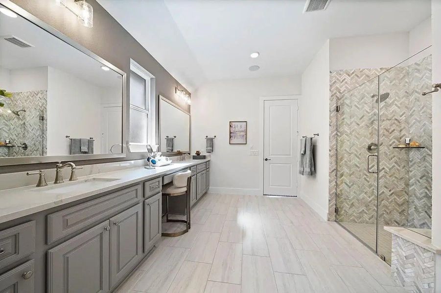 Furnished interior view inside a new home in Chambers Creek, Willis (Image 18). Furnished interior view inside a new home in Chambers Creek, Willis (Image 18).