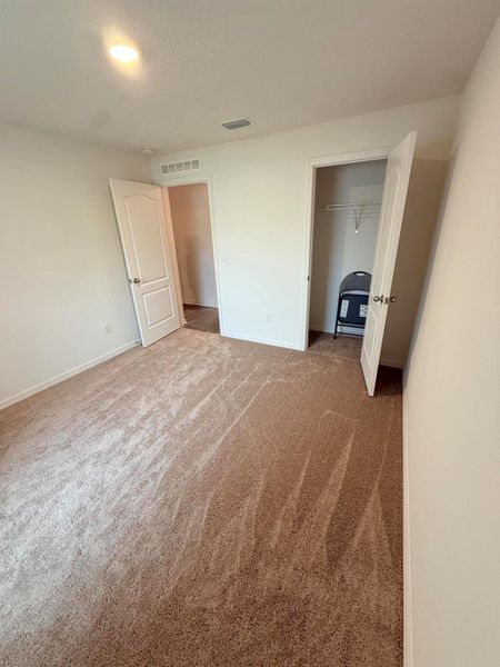 Spacious, unfurnished interior of a new home in , Port St. Lucie (Image 10).