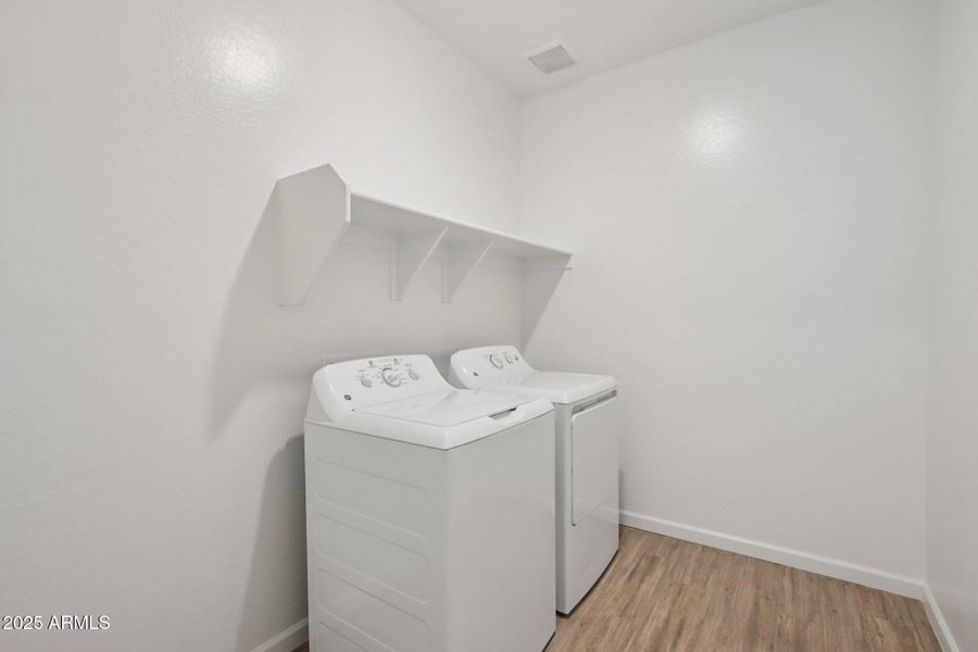 31-web-or-mls-W Brown St-S2708-031