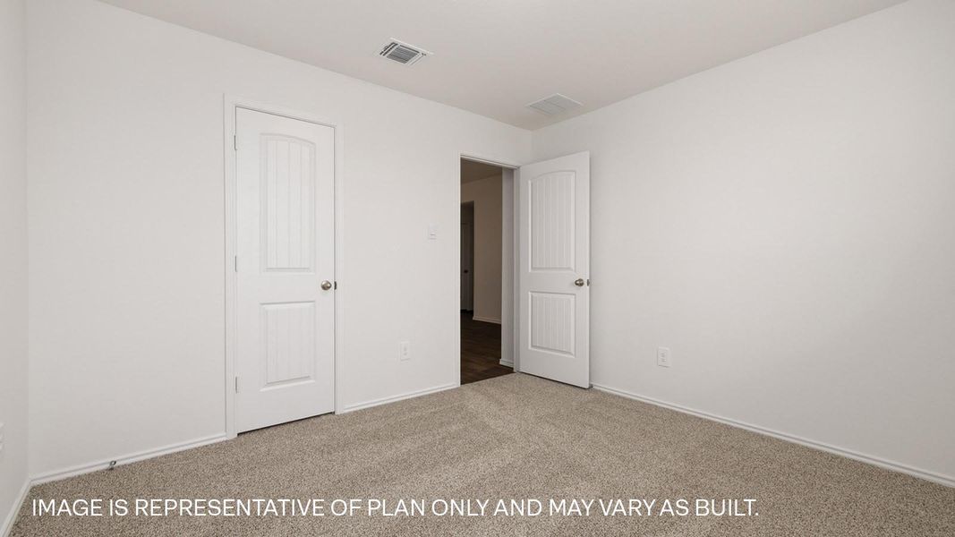Representative unfurnished interior of a home built from the The Fairfield by D.R. Horton in Watermill, Uhland (Image 27).