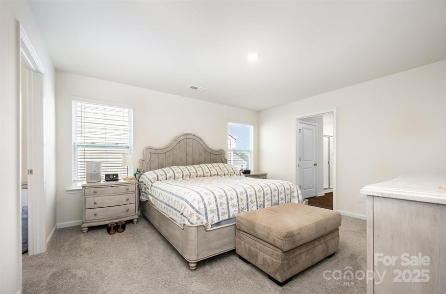 Furnished interior view inside a new home in Fergus Crossing, York (Image 8).