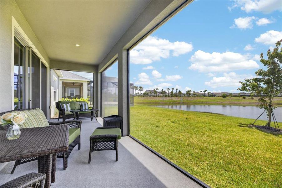 Exterior details and patio area of a home in , Apollo Beach (Image 24).