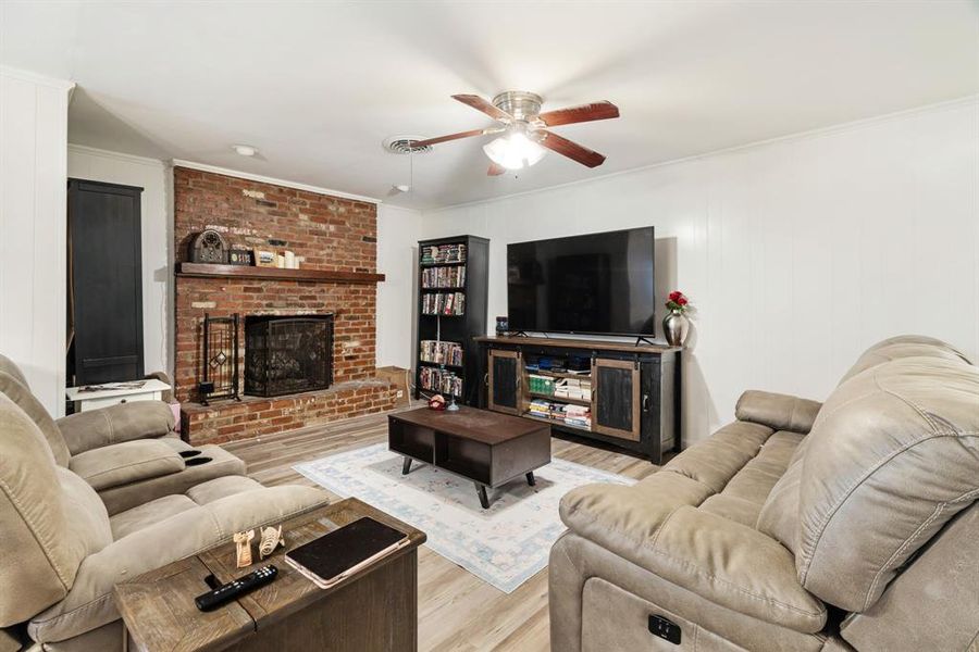 Furnished interior view inside a new home in , Paris (Image 7). Furnished interior view inside a new home in , Paris (Image 7).