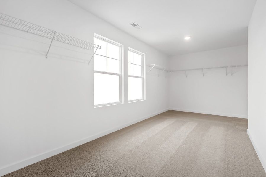 Spacious, unfurnished interior of a new home in Calista Farms, White House (Image 95).