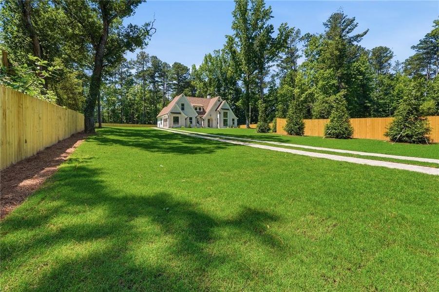 Exterior details and patio area of a home in , Powder Springs (Image 4).