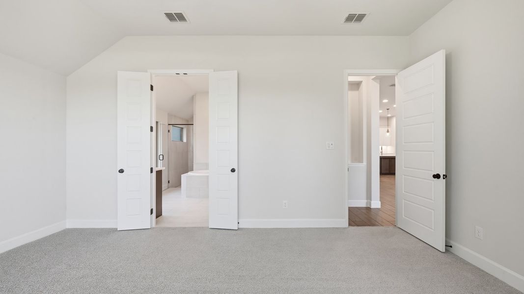 Spacious, unfurnished interior of a new home in Mustang Lakes, Celina (Image 21). Spacious, unfurnished interior of a new home in Mustang Lakes, Celina (Image 21).