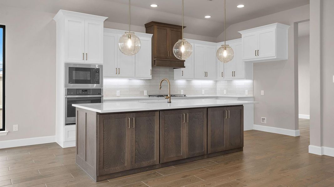 Furnished interior view inside a new home in Sienna, Missouri City (Image 7).
