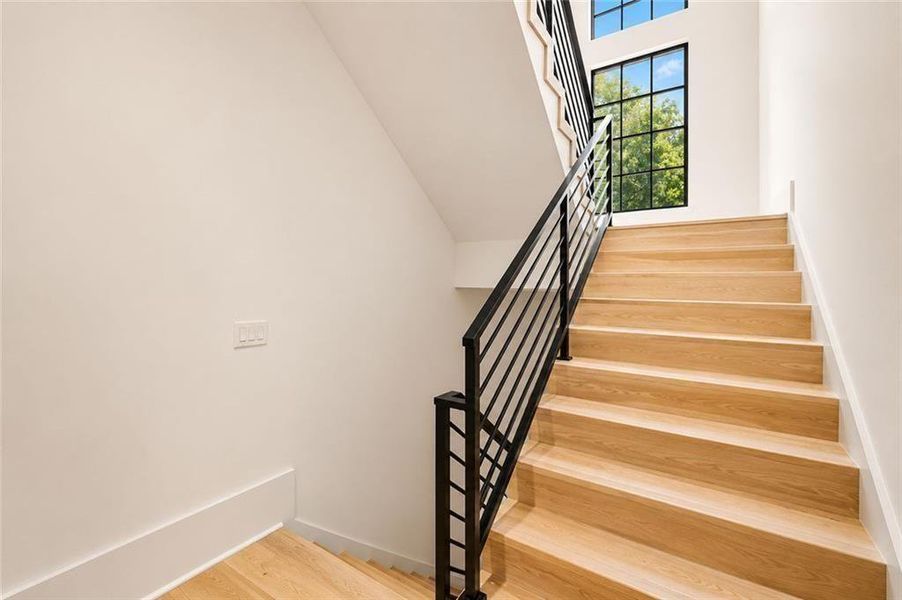 Spacious, unfurnished interior of a new home in , Alpharetta (Image 93).