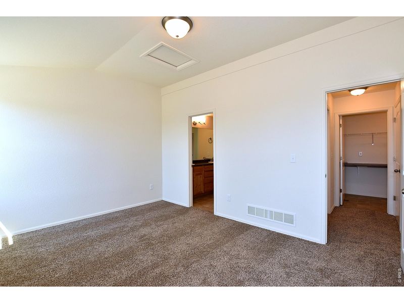 Spacious, unfurnished interior of a new home in , Johnstown (Image 27).