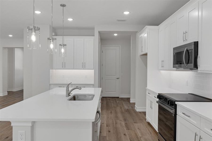 Furnished interior view inside a new home in Pine Ridge Estates, Beverly Hills (Image 8).