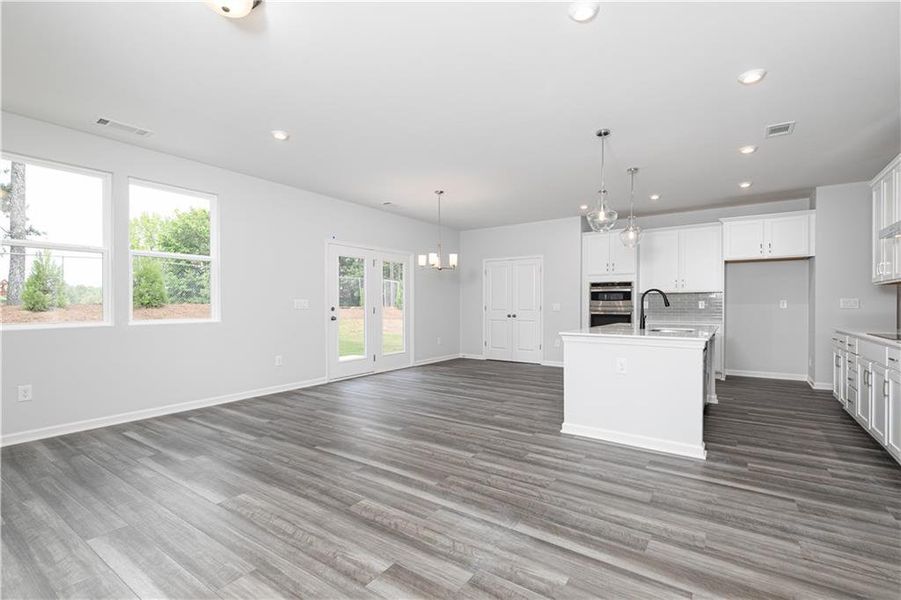Spacious, unfurnished interior of a new home in Rhodes Glen, Lawrenceville (Image 19).