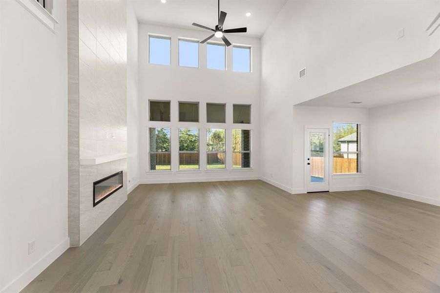 Spacious, unfurnished interior of a new home in Hidden Lakes Estates, DeSoto (Image 25).