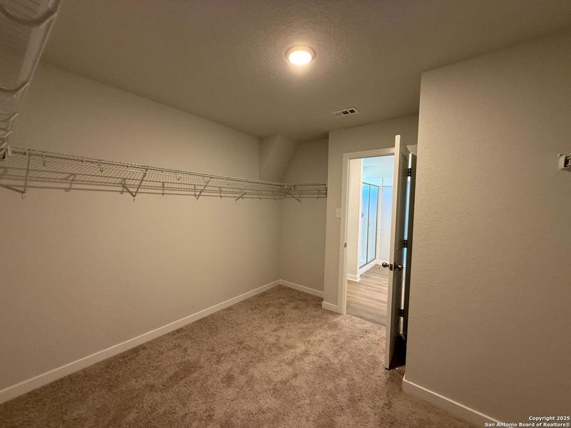 Spacious, unfurnished interior of a new home in The Preserve at the Wilder, Adkins (Image 25). Spacious, unfurnished interior of a new home in The Preserve at the Wilder, Adkins (Image 25).