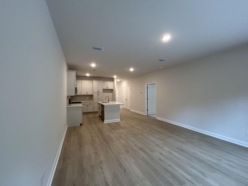 Spacious, unfurnished interior of a new home in Hammock Walk at Nexton, Summerville (Image 27).