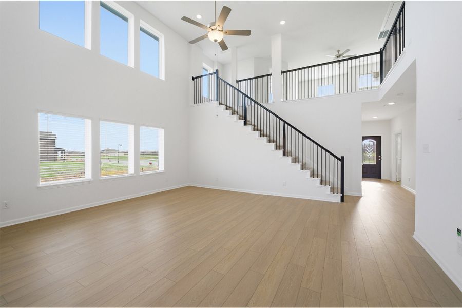 Spacious, unfurnished interior of a new home in Saddlebrook Estates, Waxahachie (Image 26). Spacious, unfurnished interior of a new home in Saddlebrook Estates, Waxahachie (Image 26).