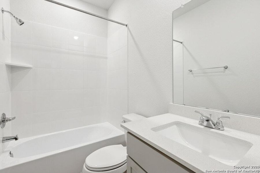 Furnished interior view inside a new home in Mayfair, New Braunfels (Image 15).