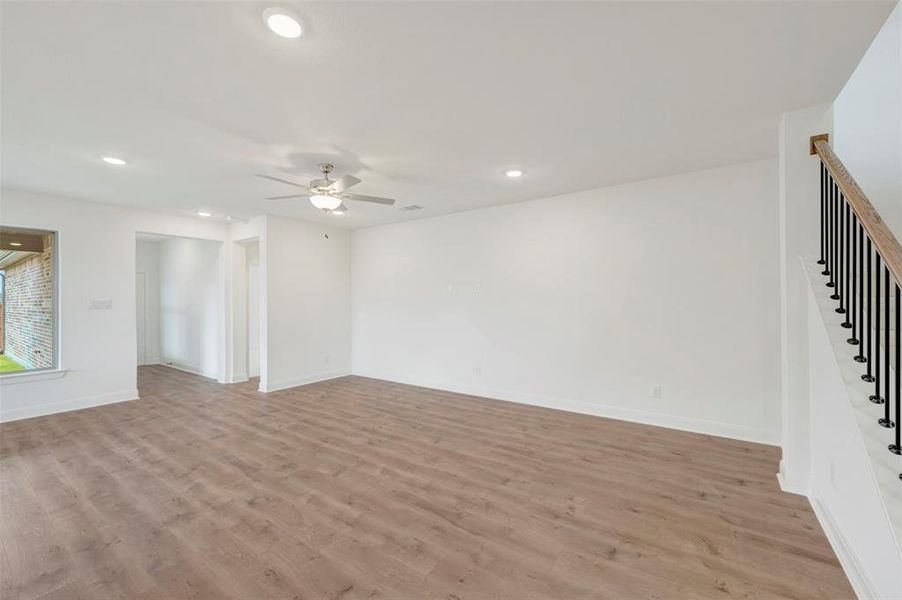 Spacious, unfurnished interior of a new home in Talia – Garden Series, Mesquite (Image 20).