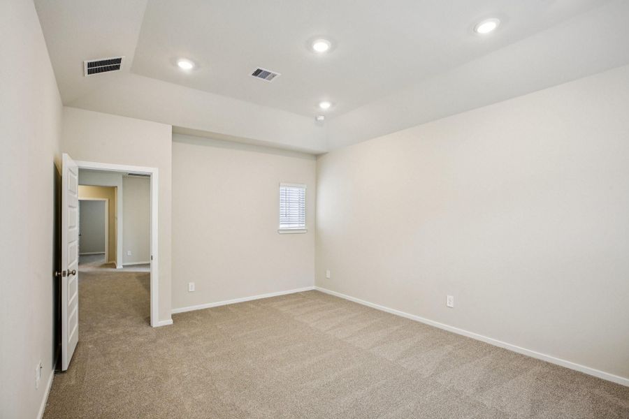 Spacious, unfurnished interior of a new home in Pinewood Trails - City Series, Atascocita (Image 36).