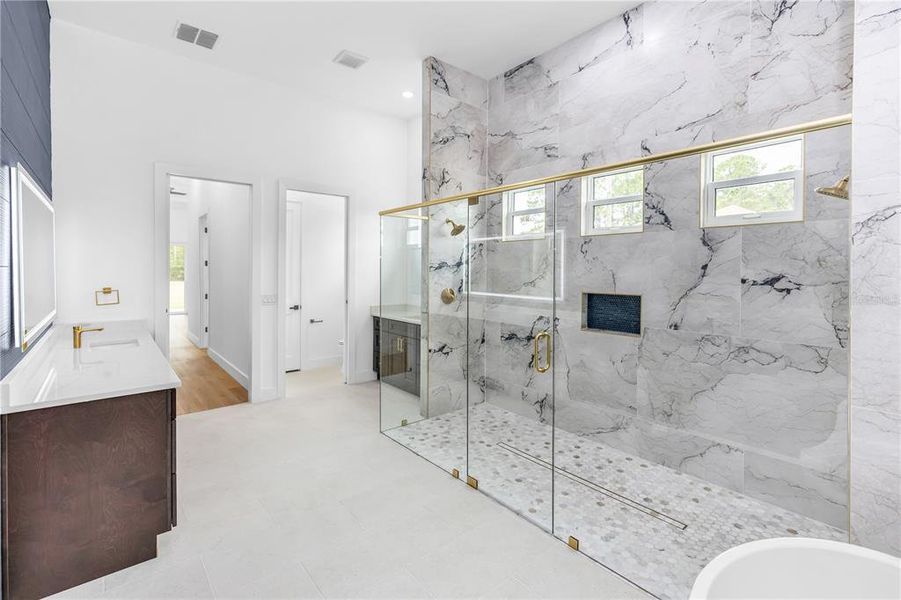 Furnished interior view inside a new home in , Orlando (Image 17).