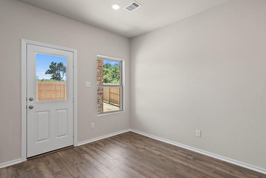Spacious, unfurnished interior of a new home in Windcress, Cove (Image 16).