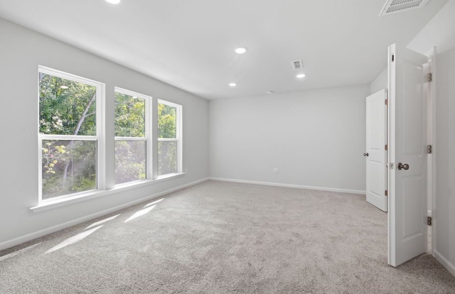 Spacious, unfurnished interior of a new home in Cambria, Garner (Image 35).