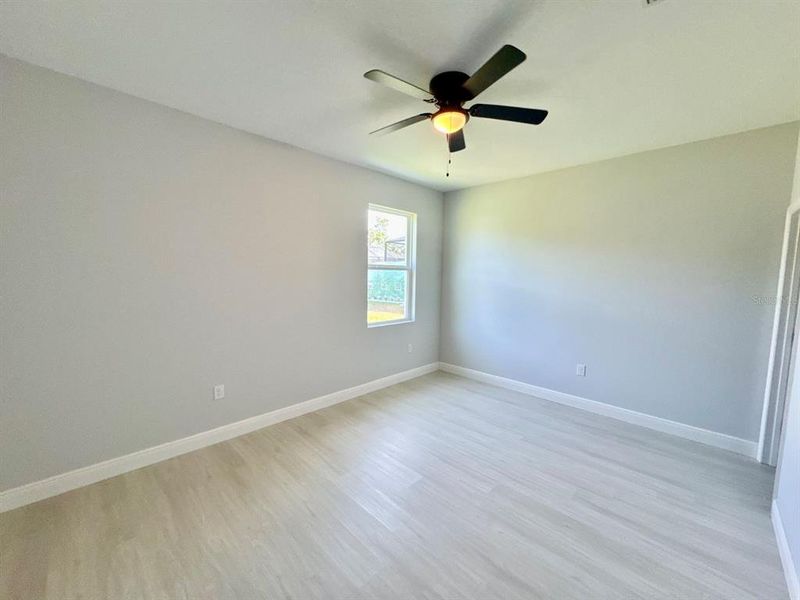 Spacious, unfurnished interior of a new home in , Ocala (Image 7).