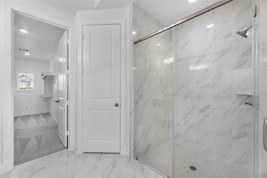 Furnished interior view inside a new home in Fulshear Lakes, Fulshear (Image 6). Furnished interior view inside a new home in Fulshear Lakes, Fulshear (Image 6).