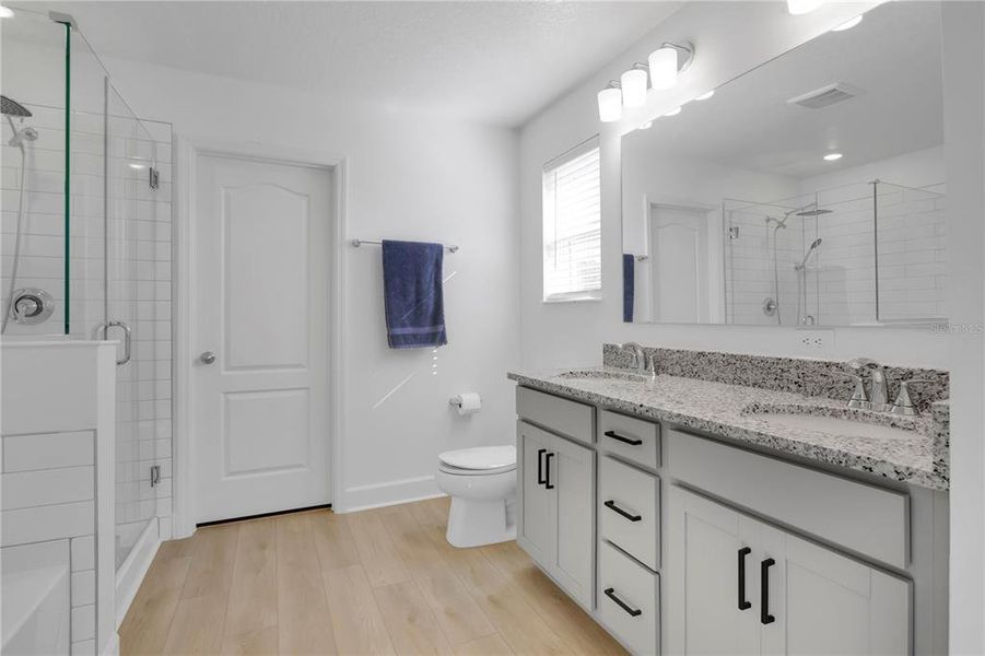 Furnished interior view inside a new home in , Clermont (Image 12).