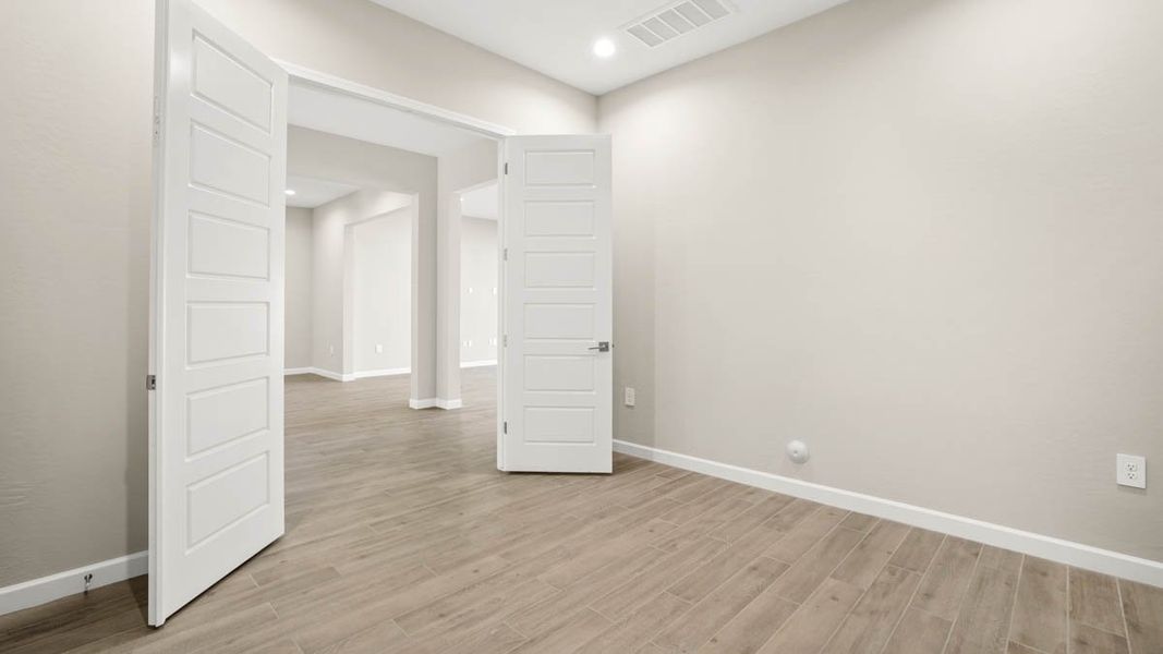 Spacious, unfurnished interior of a new home in Zanjero Pass, Waddell (Image 29).