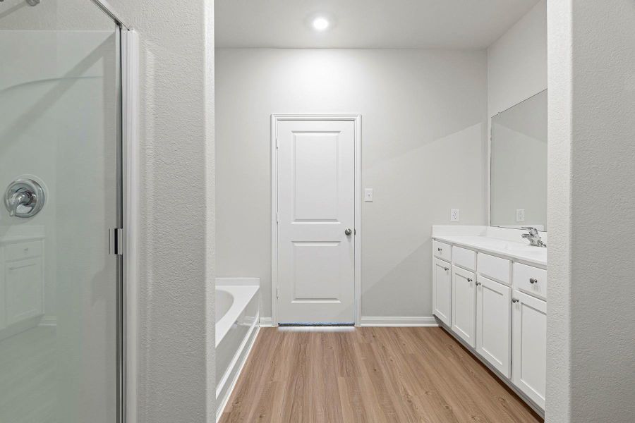 Spacious, unfurnished interior of a new home in Emberly, Beasley (Image 13).