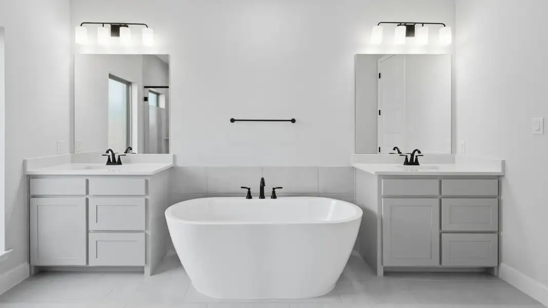 Furnished interior view inside a new home in Eliana, McKinney (Image 13).