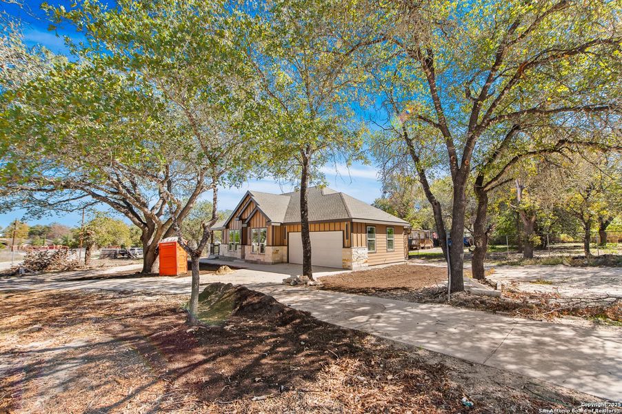 Image 36 of a home in .