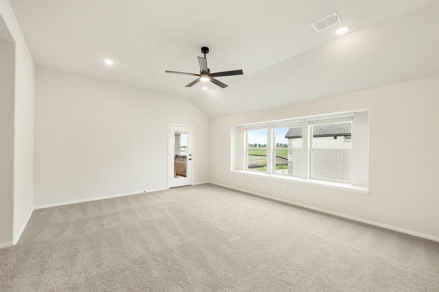 Spacious, unfurnished interior of a new home in The Retreat at North Grove 70-75, Waxahachie (Image 27). Spacious, unfurnished interior of a new home in The Retreat at North Grove 70-75, Waxahachie (Image 27).