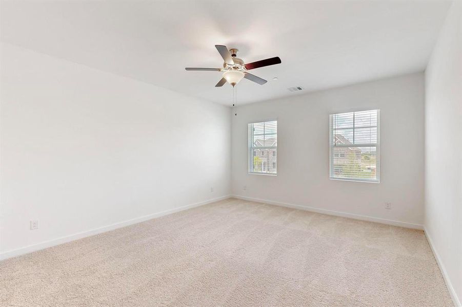 Spacious, unfurnished interior of a new home in Solterra Texas, Mesquite (Image 35).