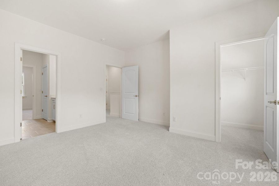 Spacious, unfurnished interior of a new home in , Asheville (Image 15).