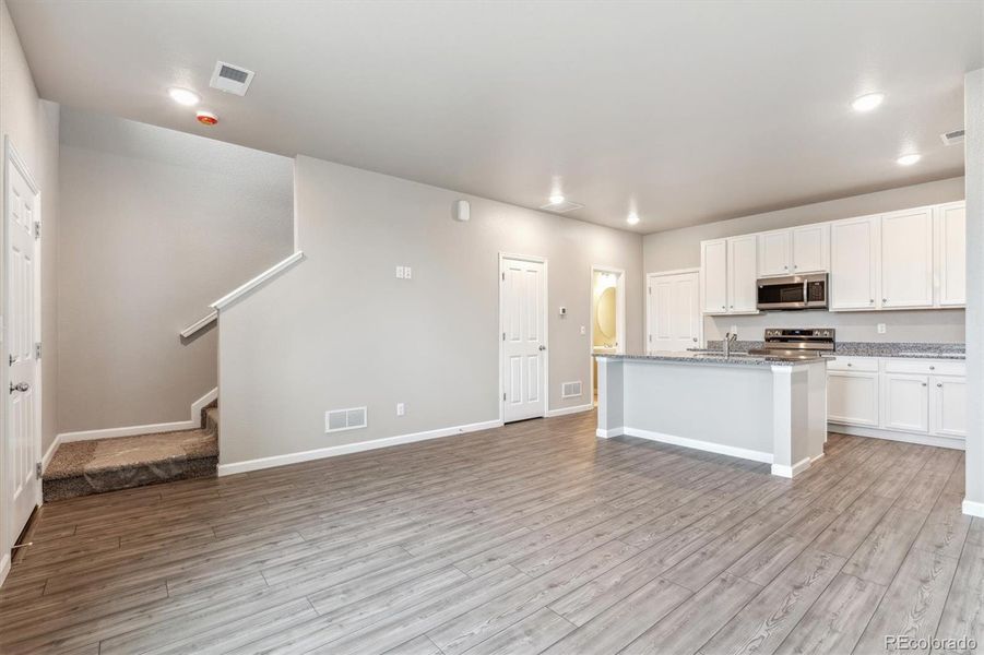 Spacious, unfurnished interior of a new home in Pintail Commons at Johnstown Village, Johnstown (Image 14).