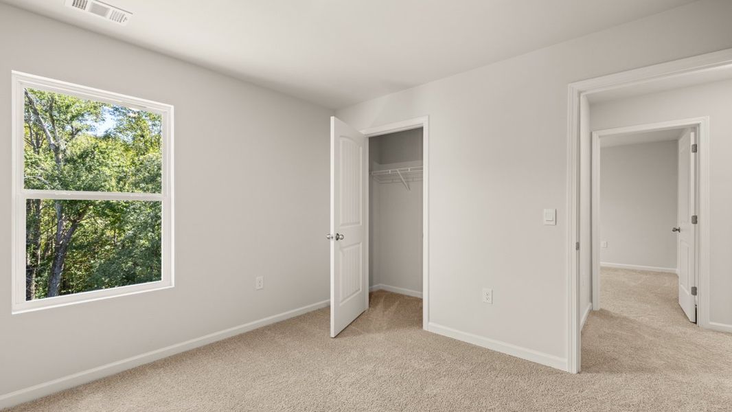 Representative unfurnished interior of a home built from the Robie by D.R. Horton in Braselton Village, Braselton (Image 29).
