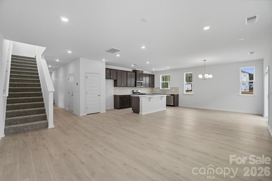 Spacious, unfurnished interior of a new home in Bellina, York (Image 33).