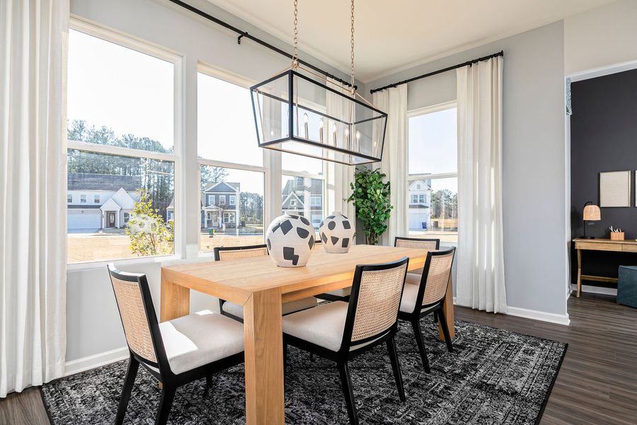 Dining Area Dining Area