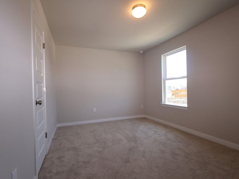 Spacious, unfurnished interior of a new home in Cascades at Onion Creek, Austin (Image 14).