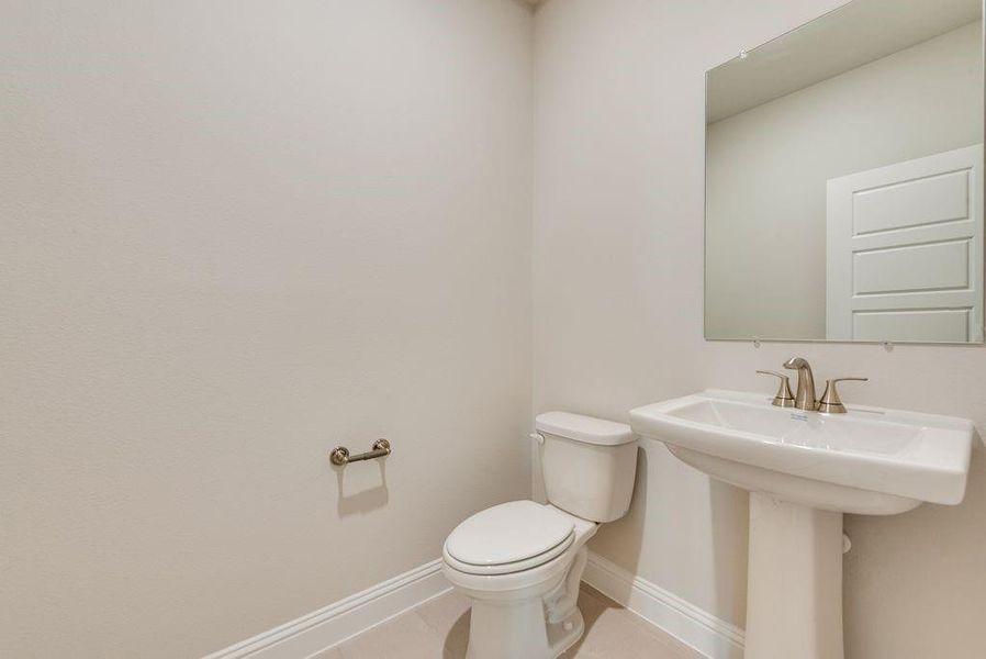 Furnished interior view inside a new home in Bayside, Rowlett (Image 12).