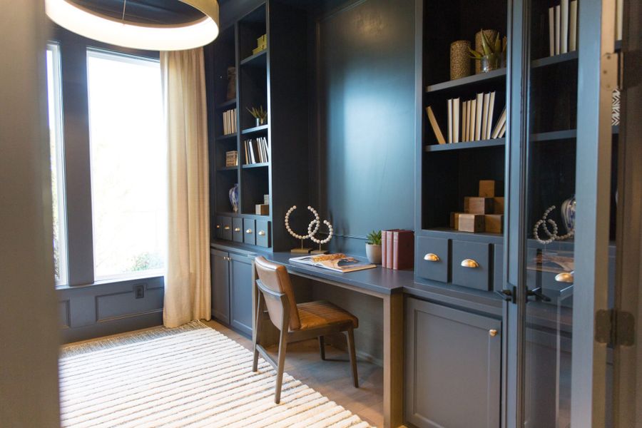 Representative furnished interior of a home built from the 6011 by Tradition Homes in Mustang Lakes, McKinney (Image 33).
