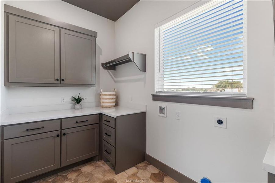 Furnished interior view inside a new home in , Bryan (Image 24).