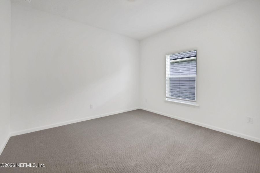 Spacious, unfurnished interior of a new home in Jennings Farm, Middleburg (Image 46).