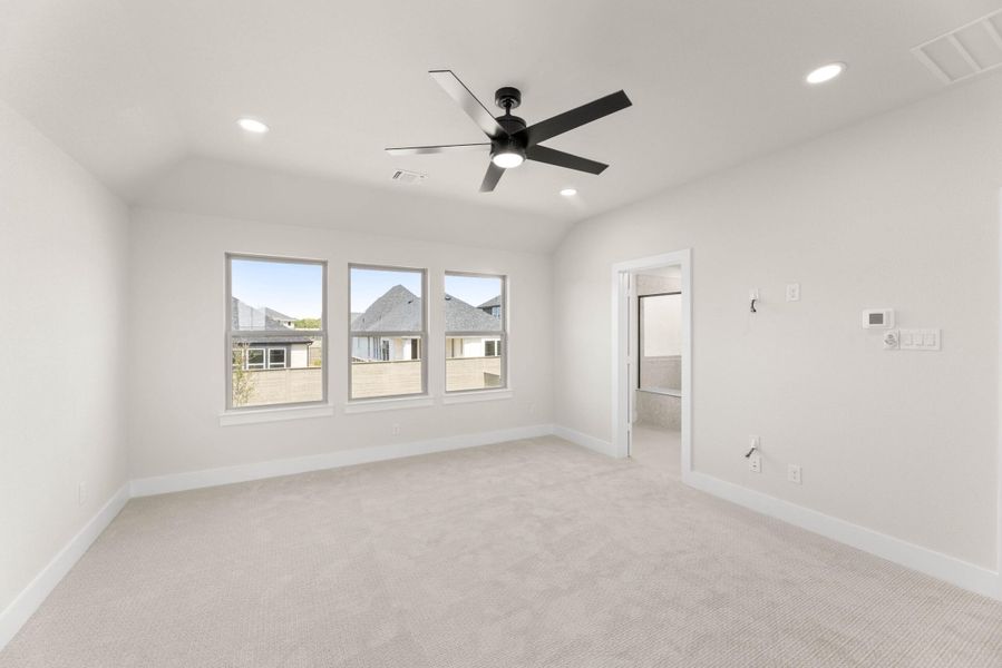 Spacious, unfurnished interior of a new home in Treeline, Justin (Image 15).