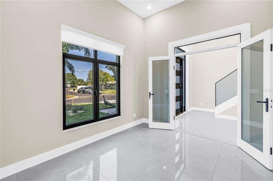 Spacious, unfurnished interior of a new home in , St. Petersburg (Image 22). Spacious, unfurnished interior of a new home in , St. Petersburg (Image 22).
