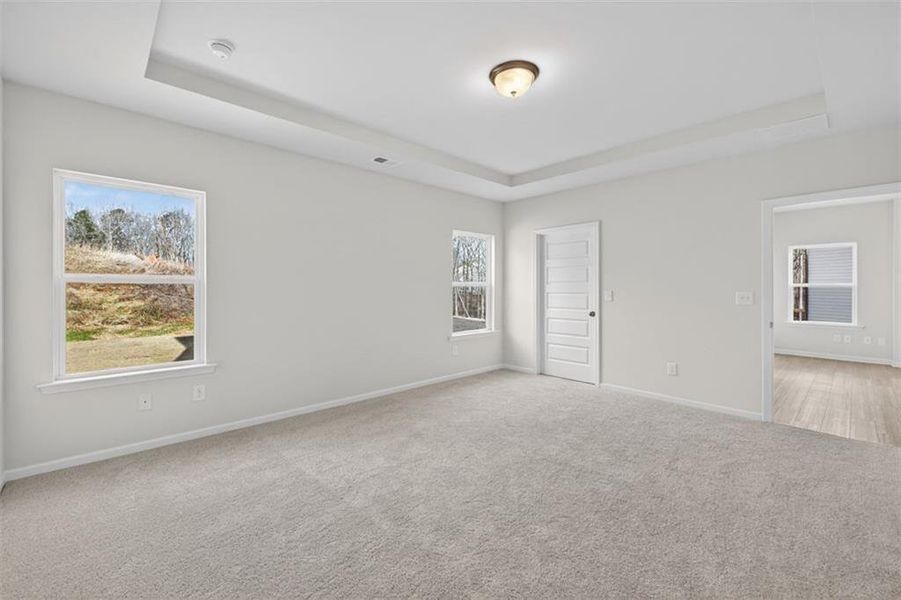 Spacious, unfurnished interior of a new home in Allen Manor, Hoschton (Image 17).
