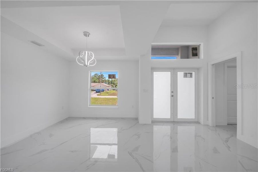 Spacious, unfurnished interior of a new home in , Lehigh Acres (Image 14).