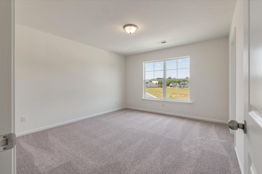 Spacious, unfurnished interior of a new home in Parker's Preserve, Ridgeville (Image 54).